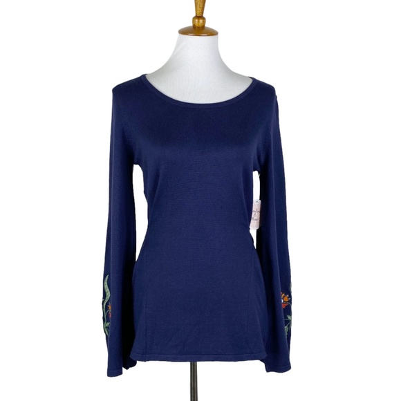 Harlow & Rose Sweaters - NEW Harlow and Rose Embroidered Bell Sleeve Sweater Sz. S